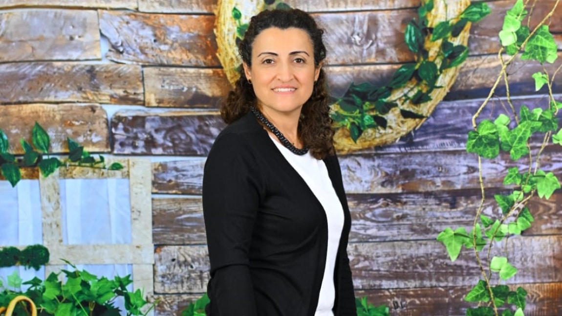 ÖZGE CANPOLAT EKER - 4/D SINIF ÖĞRETMENİ